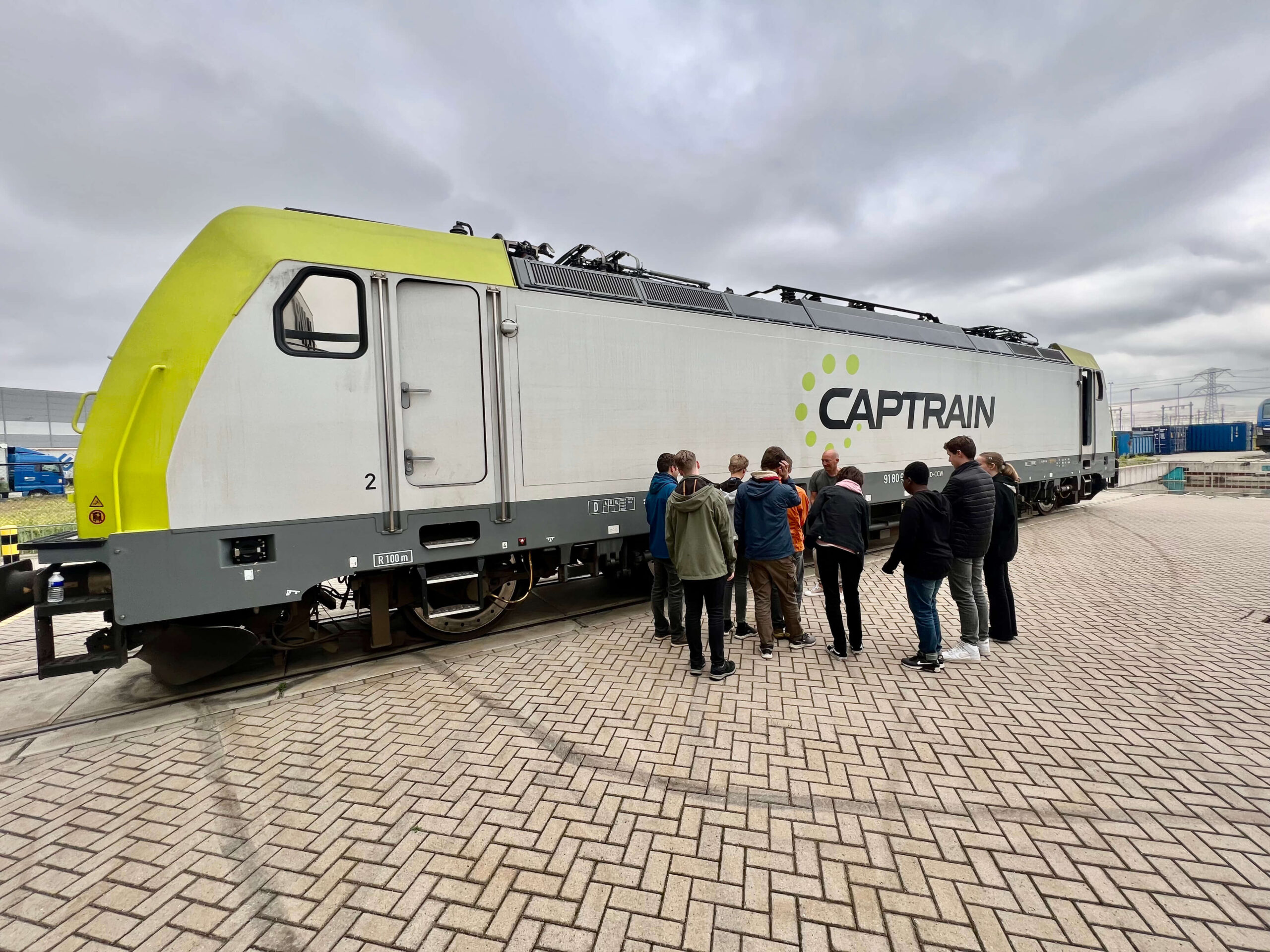 Captrain trein bij LWR op Rotterdamse Maasvlakte