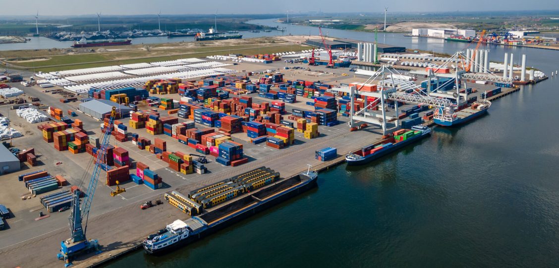 TMA Logistics is launching a train shuttle service operating between the ports of Rotterdam and Amsterdam.